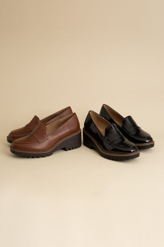 Smart Loafers in Black or Cognac Brown