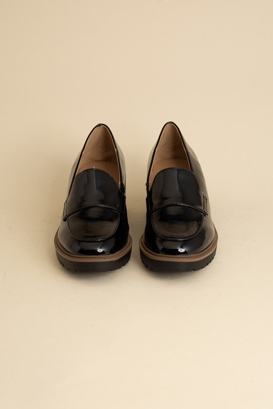 Smart Loafers in Black or Cognac Brown