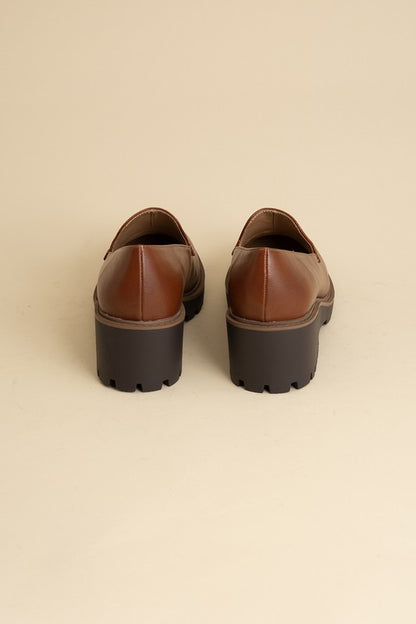 Smart Loafers in Black or Cognac Brown