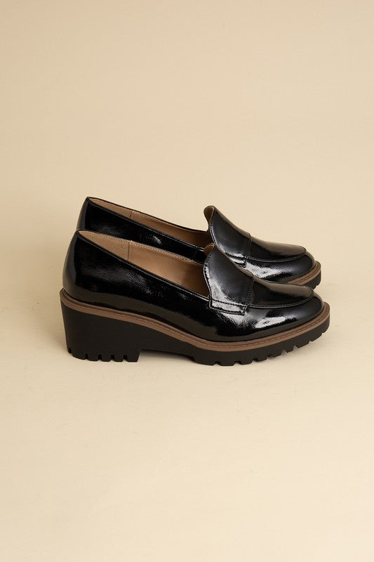 Smart Loafers in Black or Cognac Brown