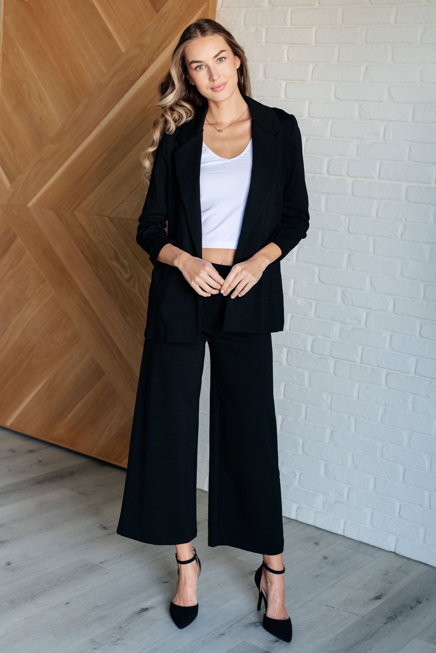 Magic Wide Leg Crop Pants in Black